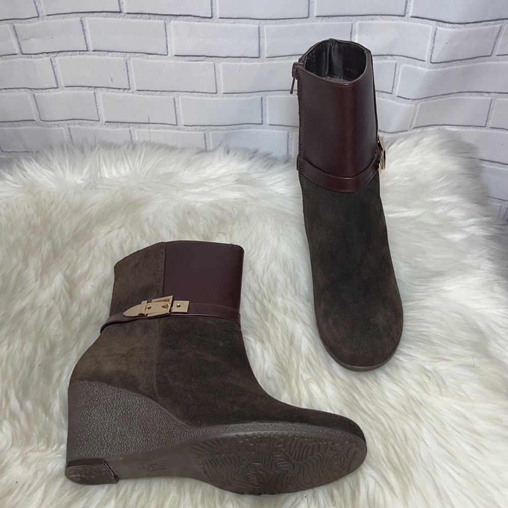 Flexi Mex24 Brown Suede Wedge Booties‎ Sz 7